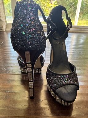 Boutique 9 black glitter, stunning heels size 7.5